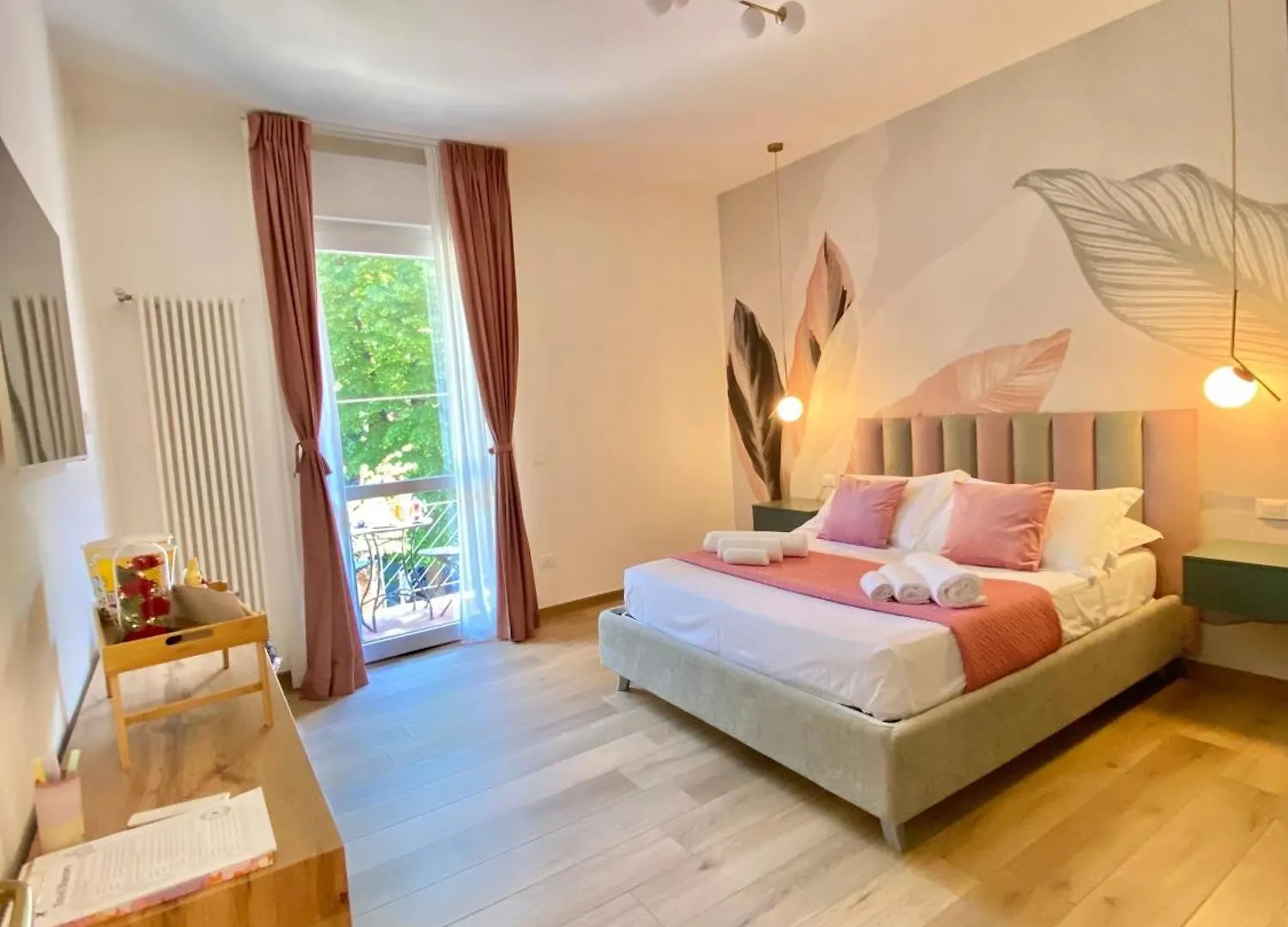 Contacts de Sant\'Orsola Lodge Bologna